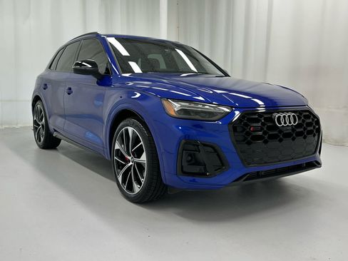 Used 2023 Audi SQ5 Prestige AWD/4WD image 1