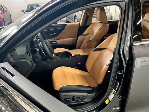 Used 2024 Lexus ES 350 w/ Premium Package FWD image 21