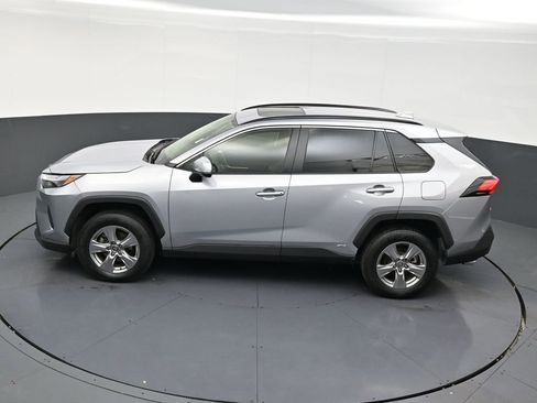 Used 2024 Toyota RAV4 XLE w/ Convenience Package image 13