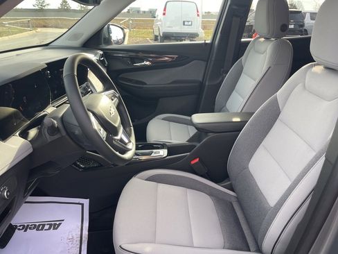 Certified 2024 Chevrolet TrailBlazer LT w/ Convenience Package image 17