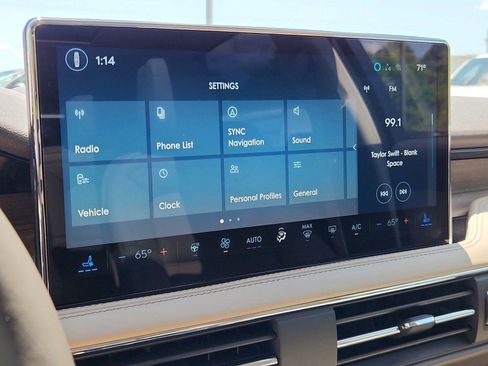 Used 2023 Lincoln Corsair Reserve w/ Equipment Group 201A AWD/4WD image 23