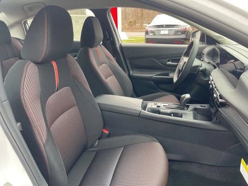 Used 2026 Nissan Sentra SR w/ Floor Mat Package FWD image 19