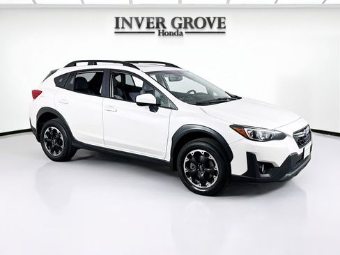 Used 2022 Subaru Crosstrek 2.0i Premium w/ Moonroof Package AWD/4WD image 3