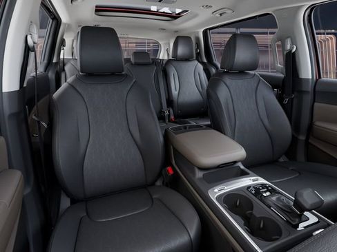 New 2026 Kia Carnival SX FWD image 15
