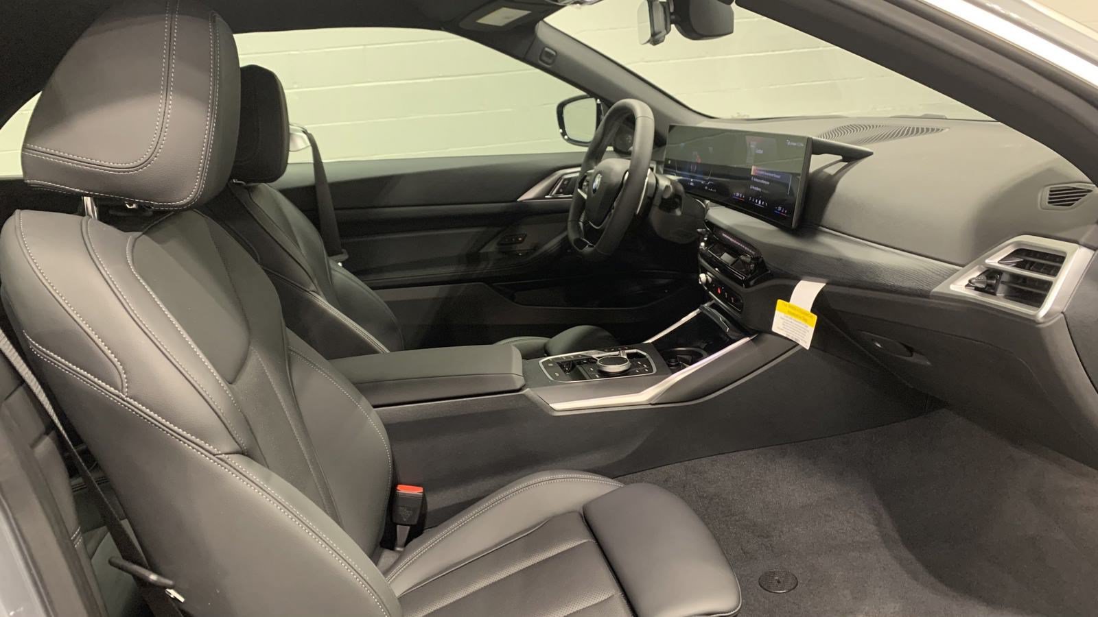 Used 2025 BMW 430i Convertible w/ Premium Package RWD image 23