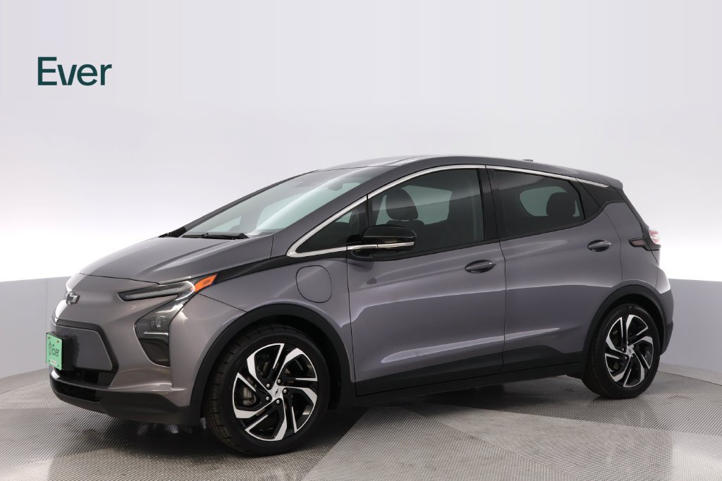 Used 2022 Chevrolet Bolt LT w/ Infotainment Package FWD image 18