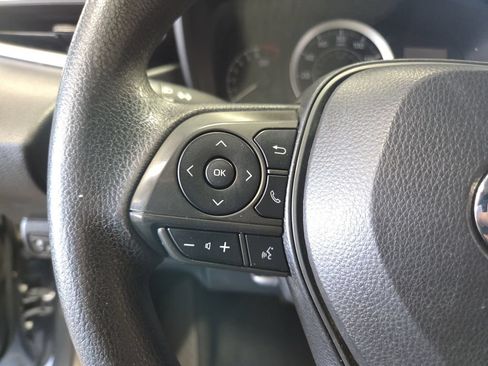Used 2022 Toyota Corolla LE FWD image 19