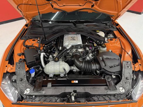 Used 2021 Ford Mustang Shelby GT500 w/ Technology Package image 9