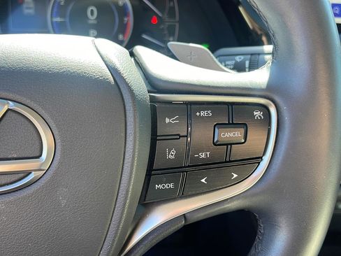 Used 2023 Lexus ES 350 w/ Premium Package image 16