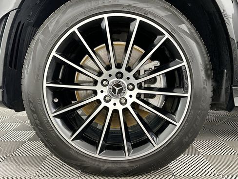 Used 2023 Mercedes-Benz GLE 450 4MATIC w/ AMG Line Exterior image 35