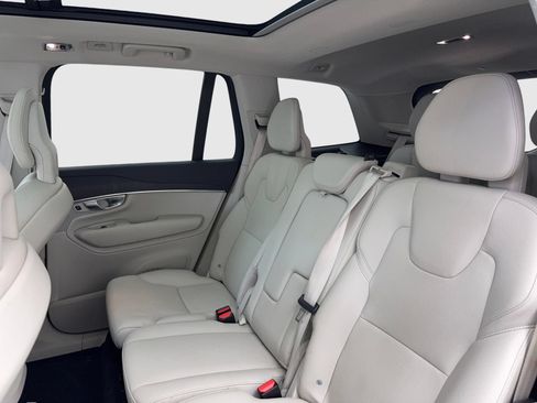 Used 2020 Volvo XC90 T5 Momentum w/ Protection Package Premier FWD image 36