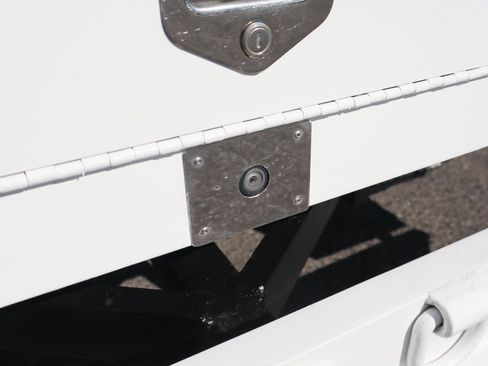 Used 2016 Ford F550 2WD Regular Cab Super Duty image 41