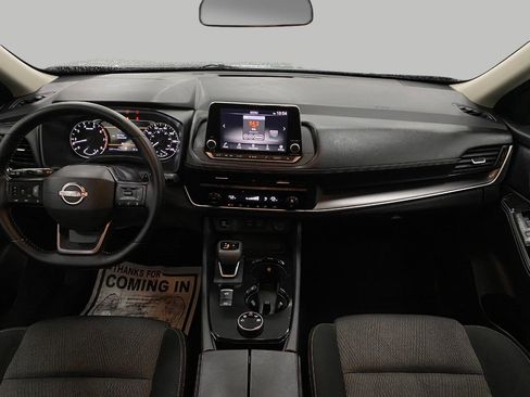 Used 2025 Nissan Rogue SV image 21