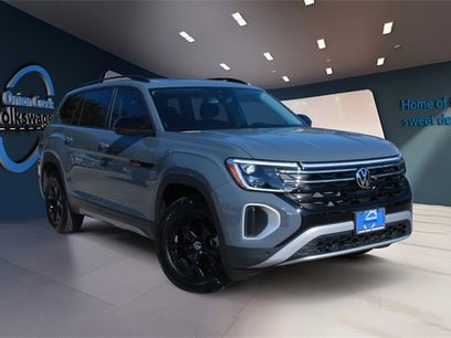 New 2025 Volkswagen Atlas Peak Edition SE