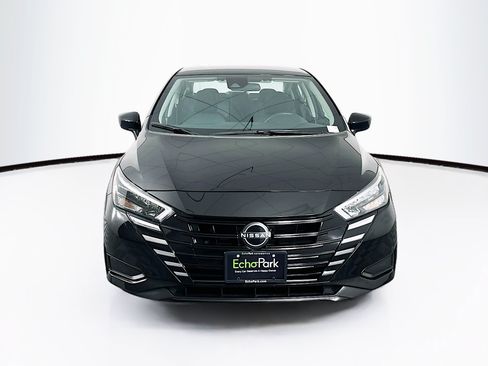 Used 2025 Nissan Versa SV FWD image 2