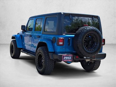 Used 2024 Jeep Wrangler Unlimited w/ Convenience Group AWD/4WD image 8