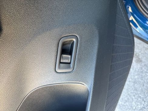 New 2026 Volkswagen Atlas Cross Sport SEL Premium R-Line image 19