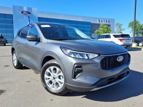 Certified 2024 Ford Escape Active w/ Tech Pack #2 AWD/4WD image 1