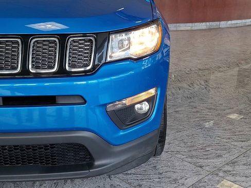 Used 2018 Jeep Compass Latitude w/ Popular Equipment Group FWD image 9