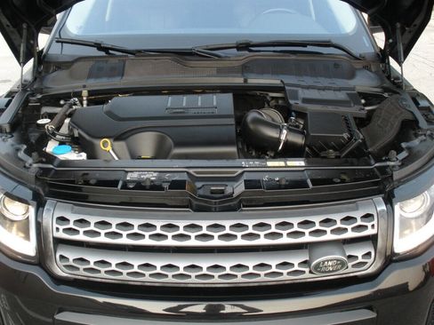 Used 2019 Land Rover Range Rover Evoque image 9