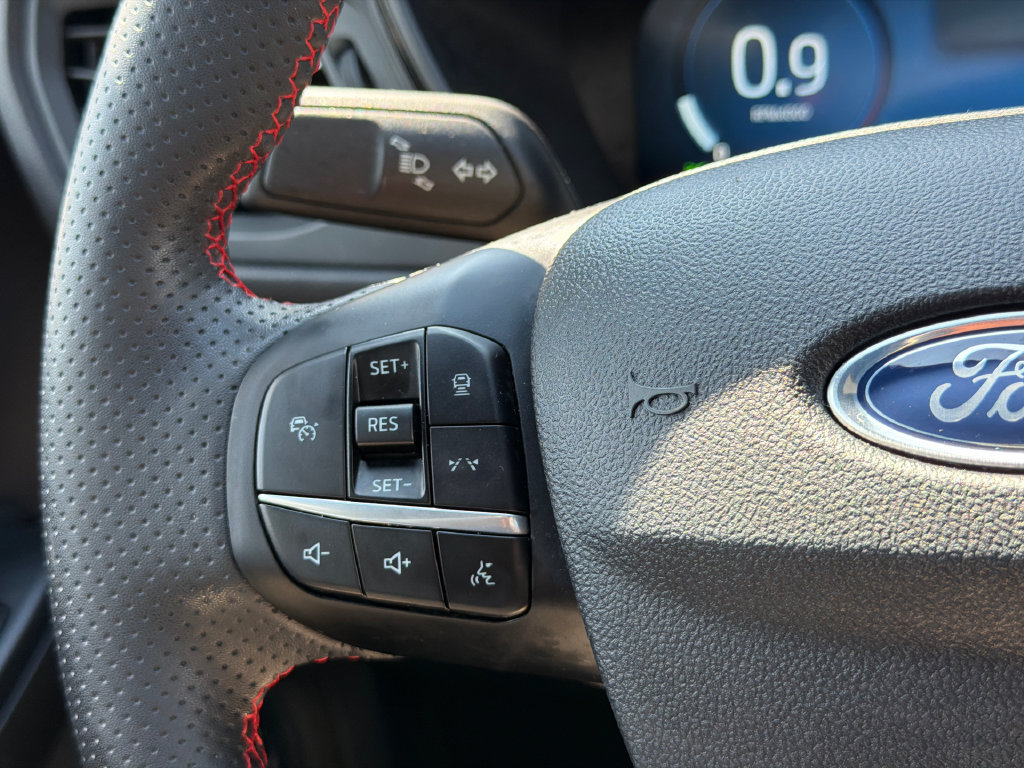 Used 2023 Ford Escape ST-Line Elite w/ Premium Technology Package AWD/4WD image 25