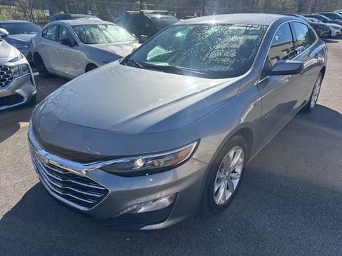 Used 2025 Chevrolet Malibu LT image 1