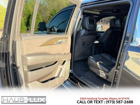 Used 2016 Cadillac Escalade ESV Platinum image 22