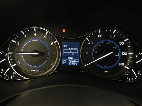 Used 2018 INFINITI QX80 4WD w/ Deluxe Technology Package image 14