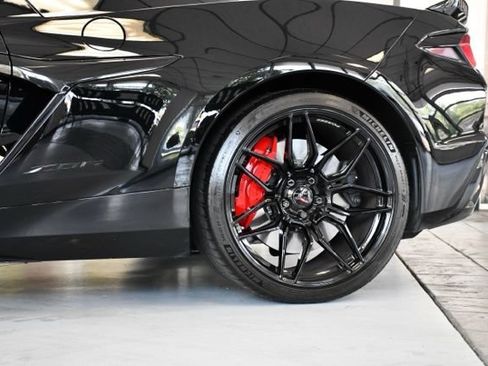 Used 2026 Chevrolet Corvette Z06 w/ Stealth Interior Trim Package RWD image 10