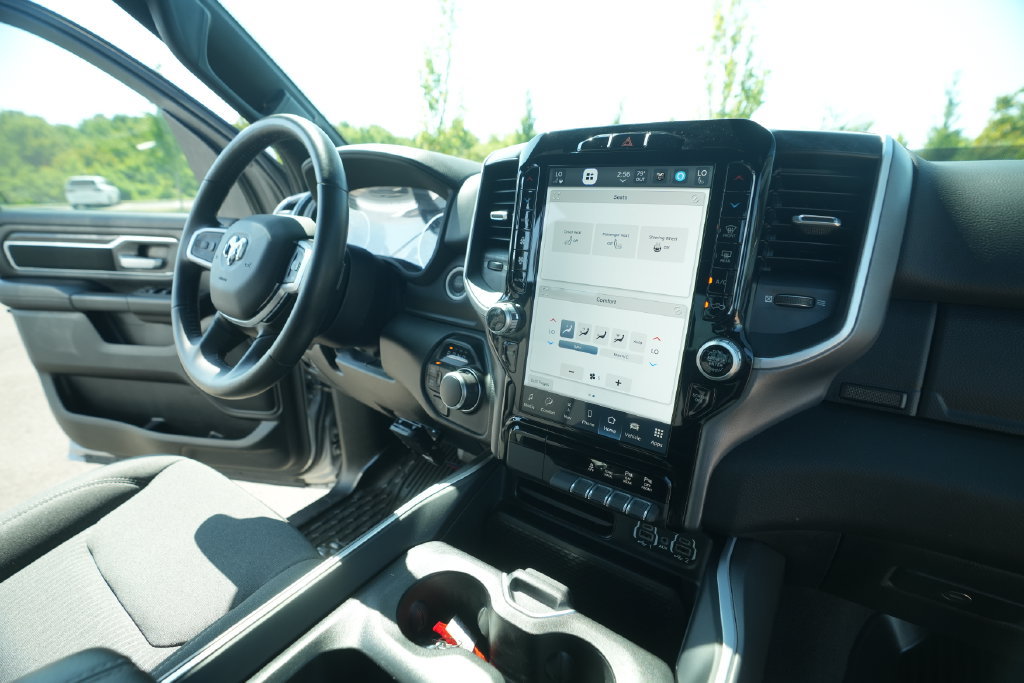 Used 2023 RAM 1500 Big Horn AWD/4WD image 37