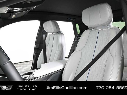 New 2026 Cadillac Lyriq Luxury image 7