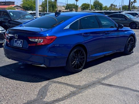 Used 2022 Honda Accord Sport image 2