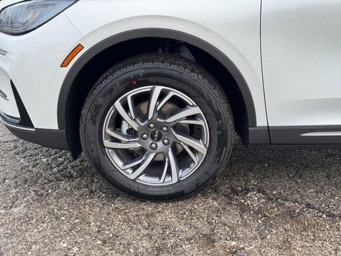 New 2026 Lincoln Corsair Premiere image 9