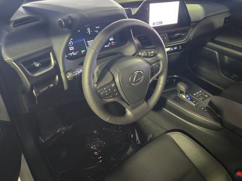 Used 2025 Lexus UX 300h FWD w/ Accessory Package (Z2) image 11