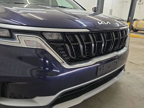 Used 2022 Kia Carnival LX image 19