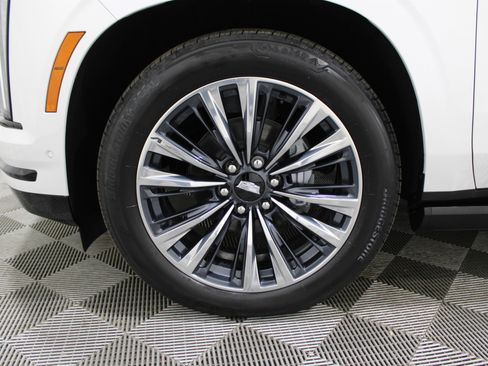 New 2025 Cadillac Escalade Sport Platinum w/ LPO, Floor Liner Package image 46