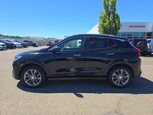 Used 2023 Buick Encore GX Select w/ Sport Touring Package AWD/4WD image 2