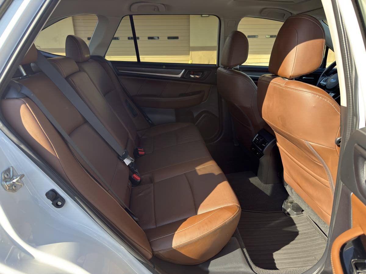 Used 2017 Subaru Outback 3.6R Touring w/ Popular Package #5A AWD/4WD image 22