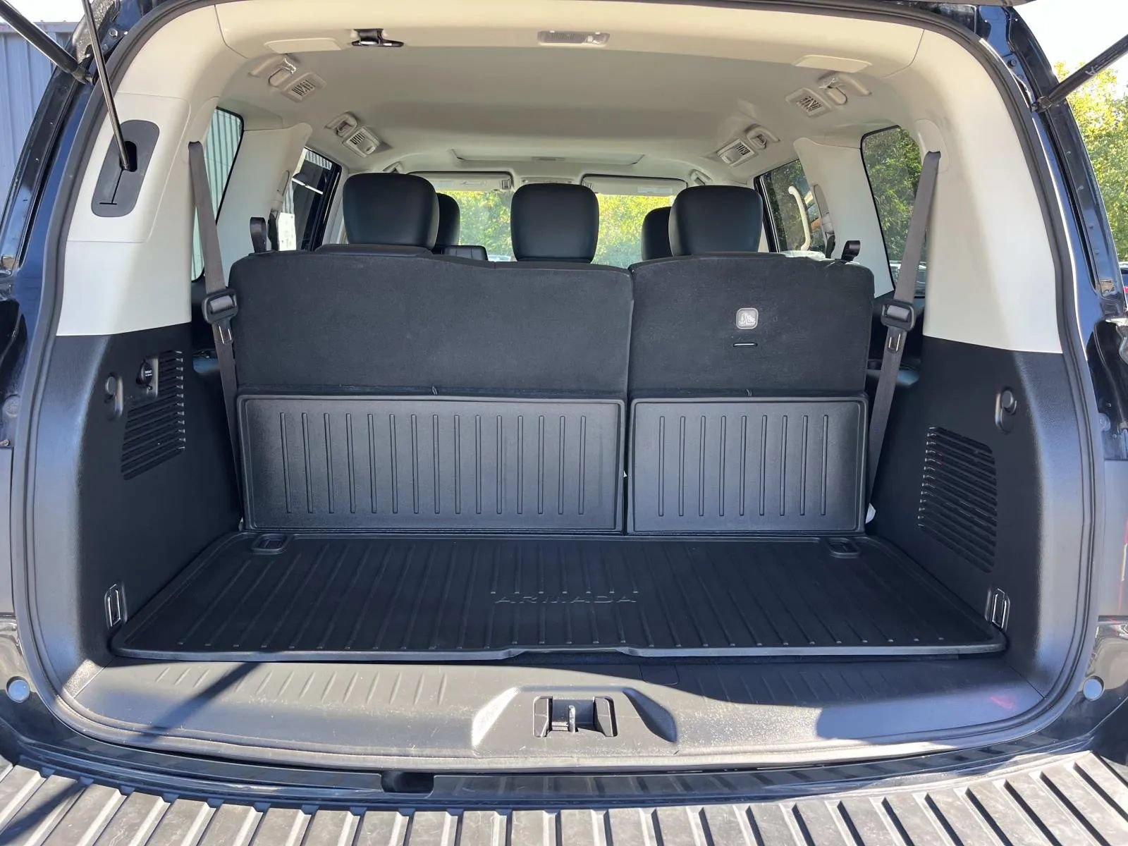 Used 2023 Nissan Armada SL w/ Cargo Package AWD/4WD image 22