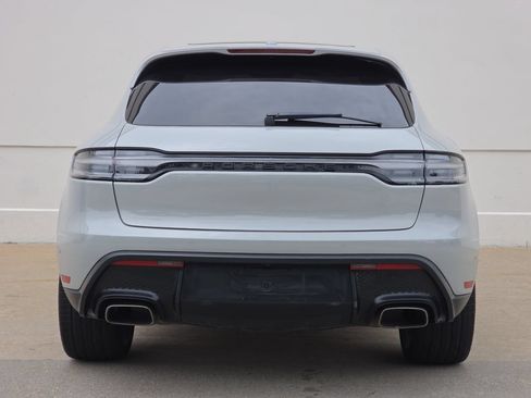 Used 2024 Porsche Macan AWD/4WD image 4