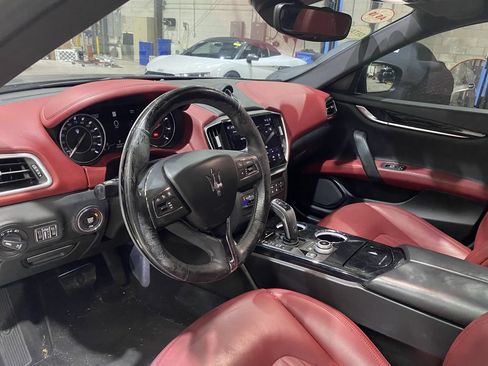 Used 2021 Maserati Ghibli S RWD image 2