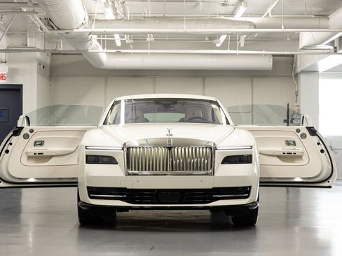 Certified 2024 Rolls-Royce Spectre w/ Spectre Launch Package AWD/4WD image 17