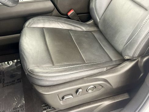 Used 2023 GMC Yukon Denali RWD image 19