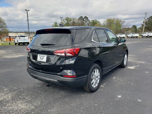Used 2022 Chevrolet Equinox LT w/ Driver Convenience Package FWD image 3