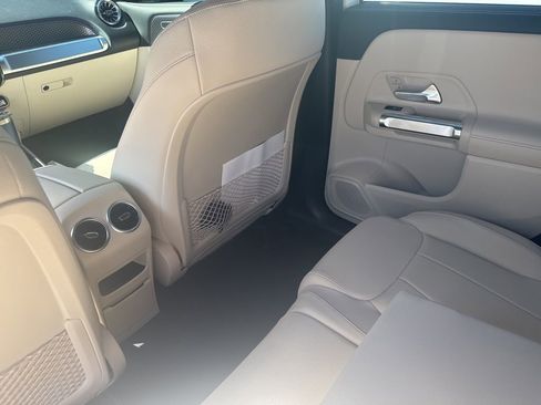 Used 2025 Mercedes-Benz GLB 250 image 18