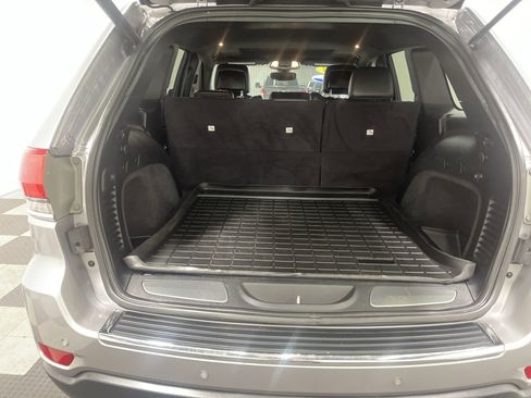 Used 2018 Jeep Grand Cherokee Limited image 18