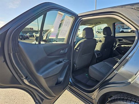 Used 2021 Chevrolet Equinox LT image 16