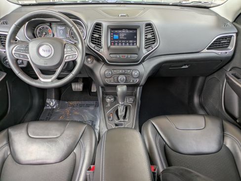 Used 2021 Jeep Cherokee Latitude Plus AWD/4WD image 13