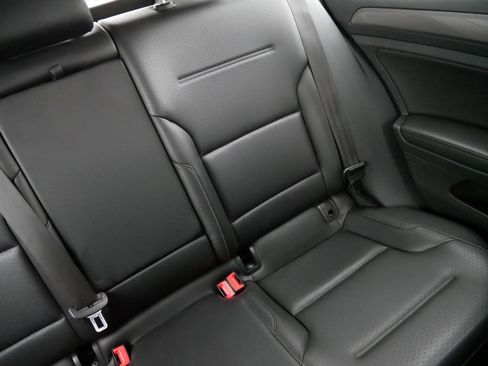 Used 2018 Volkswagen Golf Alltrack SE image 14