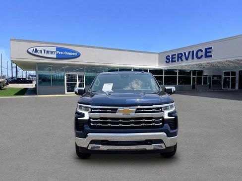 Used 2022 Chevrolet Silverado 1500 LTZ AWD/4WD image 3